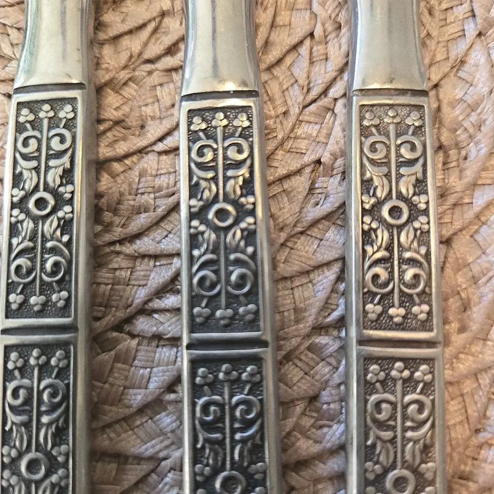 VINTAGE ORLEANS ORL16 Stainless 3 Butter Knives Flatware Silverware 8 in